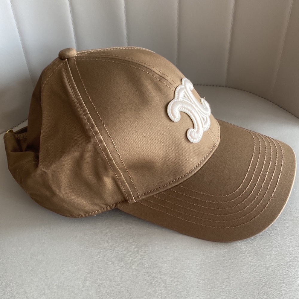 Celine Tan Cap with White Emblem - Picture 3 of 4